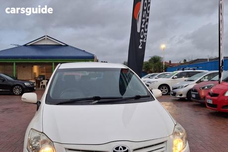 White 2010 Toyota Corolla Hatchback Levin Zr