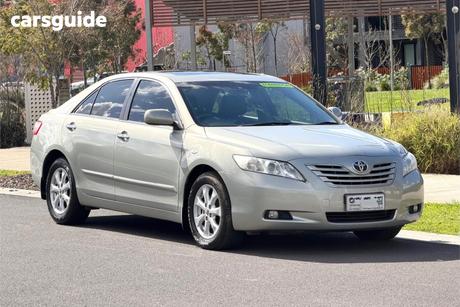 Silver 2007 Toyota Camry Sedan Grande