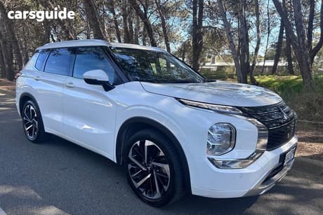 White 2022 Mitsubishi Outlander Wagon Exceed 7 Seat (Awd)
