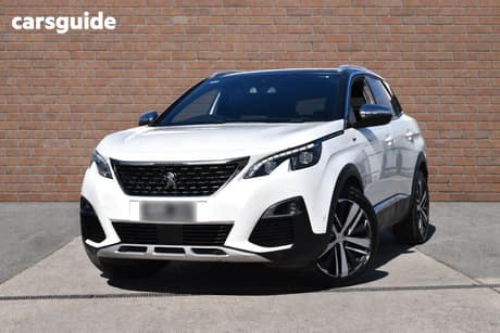 White 2017 Peugeot 3008 Hatch