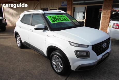 White 2020 Hyundai Venue Wagon