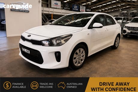 White 2020 Kia RIO Hatchback S