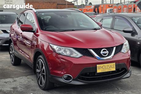 Red 2015 Nissan Qashqai Wagon Ti (4X2)