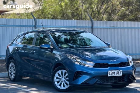 Blue 2024 Kia Cerato Sedan S