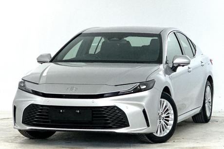 Silver 2024 Toyota Camry Sedan Ascent