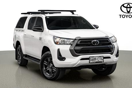 White 2022 Toyota Hilux Double Cab Pick Up Sr (4X4)