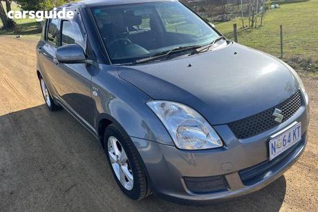 Silver 2008 Suzuki Swift Hatch