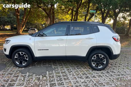 White 2018 Jeep Compass Wagon Trailhawk (4X4 Low)