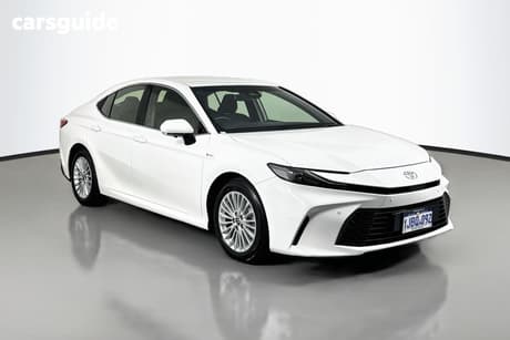White 2025 Toyota Camry Sedan Ascent