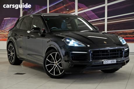Black 2018 Porsche Cayenne Wagon S
