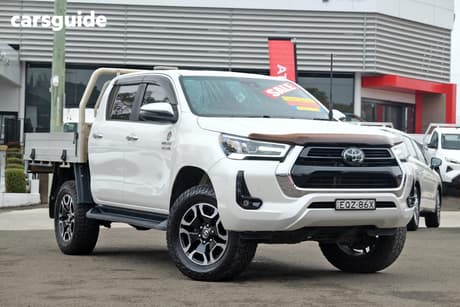 White 2021 Toyota Hilux Double Cab Chassis Sr5 (4X4)