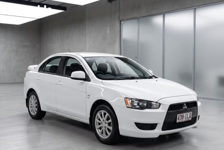 White 2010 Mitsubishi Lancer Sedan Activ