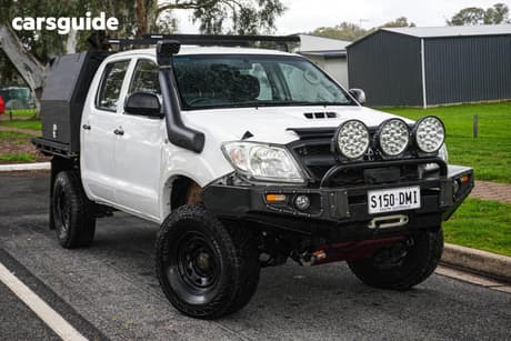 White 2005 Toyota Hilux Dual Cab Pick-up Sr (4X4)