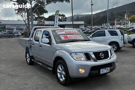 Silver 2013 Nissan Navara Dual Cab Pick-up St (4X2)