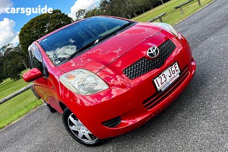 Red 2005 Toyota Yaris Hatchback Yr