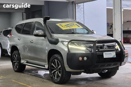 Silver 2016 Mitsubishi Pajero Sport Wagon Gls (4X4) 7 Seat