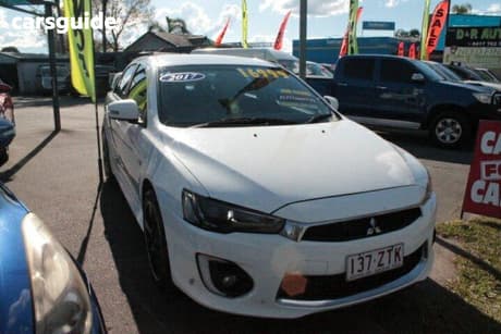 White 2017 Mitsubishi Lancer Sedan Es Sport