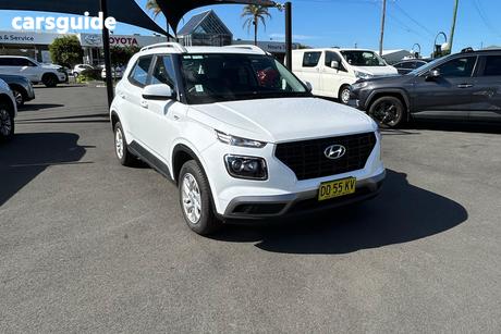 White 2025 Hyundai Venue Wagon