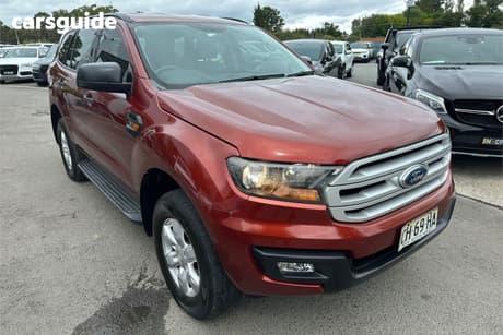 Red 2016 Ford Everest Wagon Ambiente