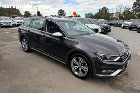 Grey 2017 Volkswagen Passat Wagon Alltrack 140 Tdi