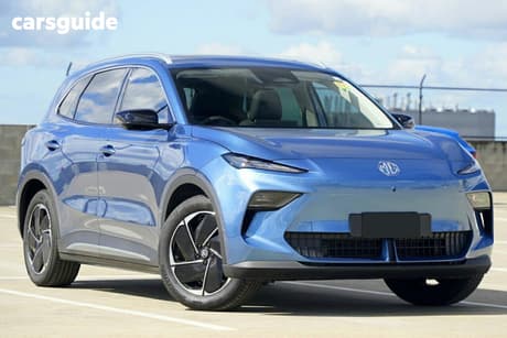 Blue 2025 MG MGS5 EV Wagon Essence 62