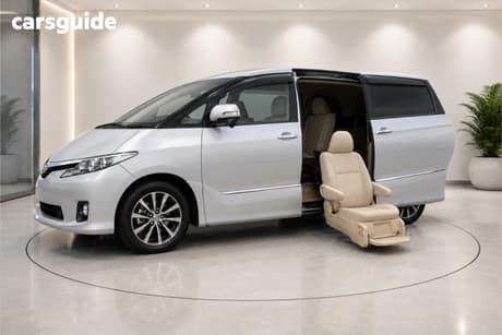 White 2014 Toyota Estima SUV WELCAB