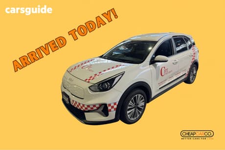 White 2022 Kia Niro Wagon Hev S (Hybrid)