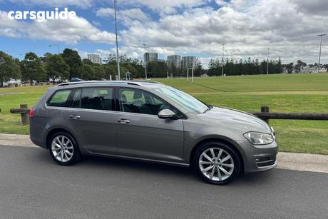 Grey 2015 Volkswagen Golf Wagon 110 Tdi Highline