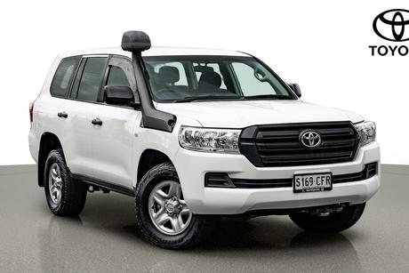White 2020 Toyota Landcruiser Wagon Lc200 Gx (4X4)