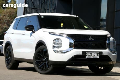 White 2024 Mitsubishi Outlander Wagon Black Edition 7 Seat (2Wd)