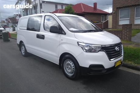 White 2021 Hyundai Iload Crew Van 6S Liftback