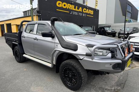 Silver 2022 Isuzu D-MAX Crew Cab Utility Sx (4X4)