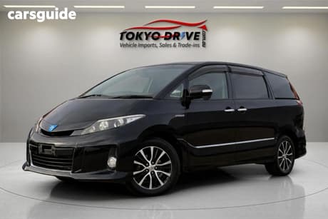 Black 2015 Toyota Estima Sedan AERAS