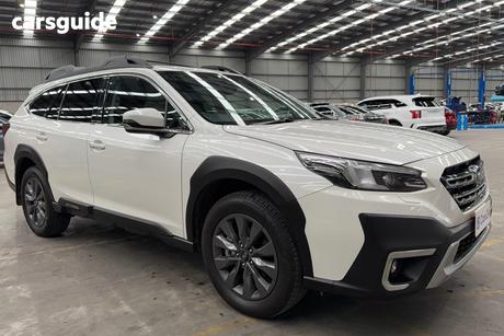 White 2023 Subaru Outback Wagon Awd