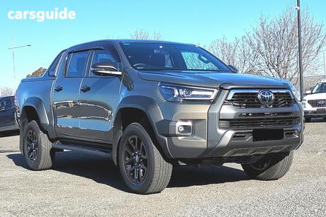 Bronze 2024 Toyota Hilux Double Cab Pick Up Rogue 48V (4X4)