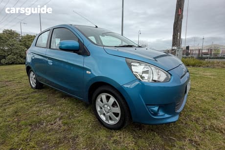 Blue 2013 Mitsubishi Mirage Hatchback Es