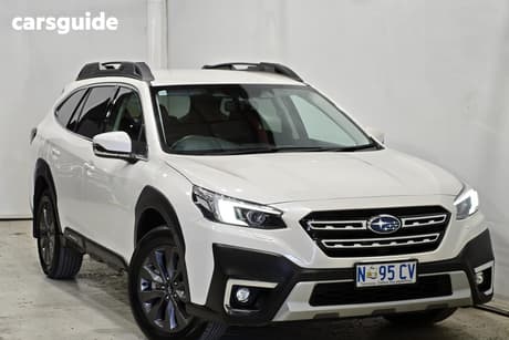 White 2024 Subaru Outback Wagon Awd
