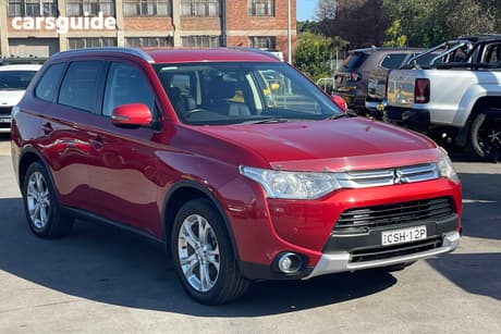 Red 2014 Mitsubishi Outlander Wagon Ls (4X4)