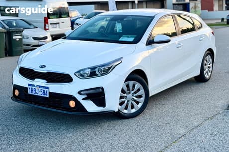 White 2019 Kia Cerato Hatchback Si