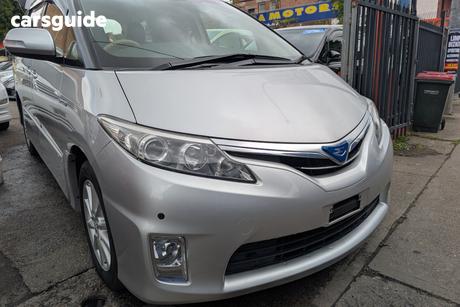 Silver 2013 Toyota Estima Wagon Aeras