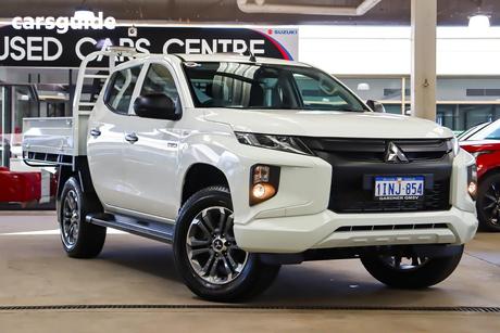 White 2023 Mitsubishi Triton Double Cab Chassis Glx (4X4)