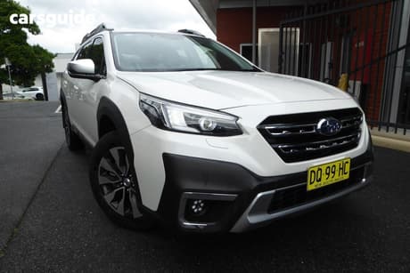 White 2025 Subaru Outback Wagon Awd Touring Xt