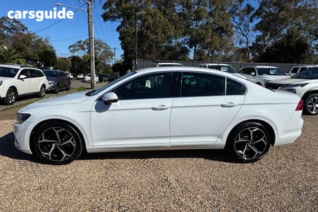 White 2022 Volkswagen Passat Sedan 140Tsi Business