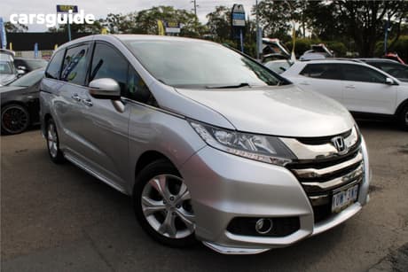 Silver 2019 Honda Odyssey Wagon Vti