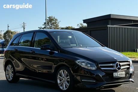 Black 2016 Mercedes-Benz B180 Hatchback
