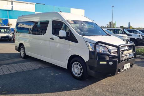 White 2021 Toyota HiAce Bus Slwb Commuter (12 Seats)