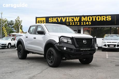 Silver 2022 Nissan Navara Dual Cab Pick-up Sl Warrior (4X4)