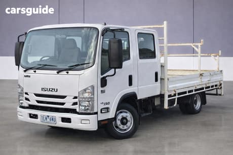White 2017 Isuzu NLR Cab Chassis 45-150 (Mwb)