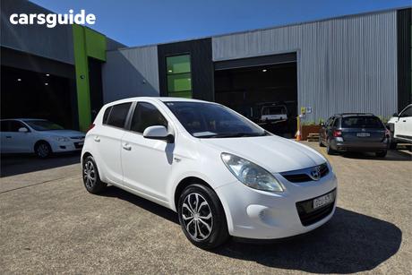 White 2011 Hyundai I20 Hatchback Active