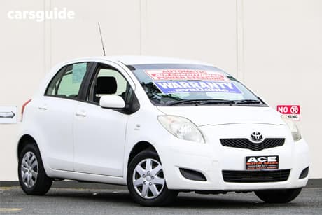 White 2010 Toyota Yaris Hatchback Yr
